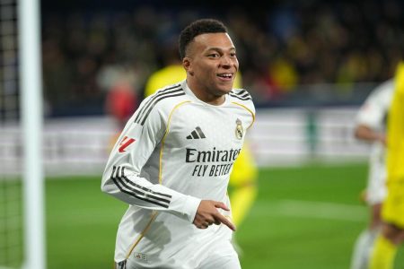 جوان لابورتا رئيس نادي برشلونة