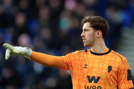 لاعبو سندرلاند يحتفلون بهدف في مباراة ضد بيرنلي