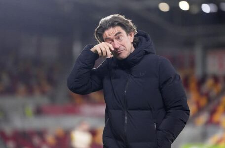 مدرب توتنهام توماس فرانك خلال مباراة