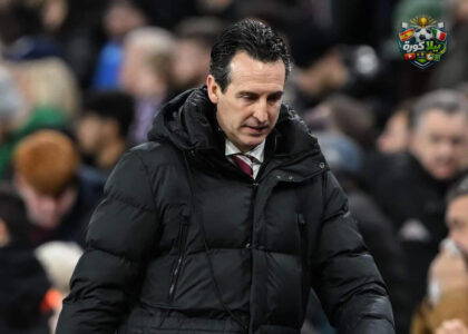 لاعبو وولفرهامبتون يحتفلون بتسجيل هدف ضد أستون فيلا