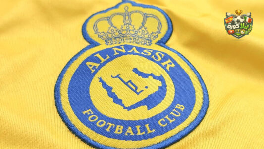 لاعبو النصر يحتفلون بتسجيل هدف ضد الخليج