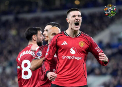 لاعبو بورنموث ومانشستر يونايتد في الملعب قبل المباراة