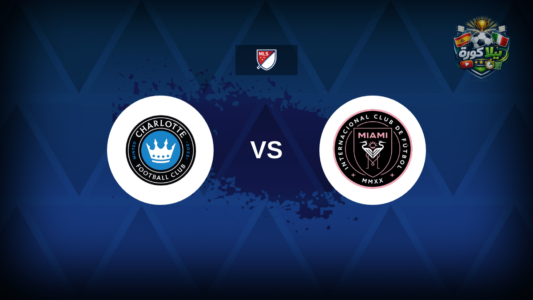 لاعبو تشارلوت إف سي وإنتر ميامي في مواجهة بالدوري الأمريكي