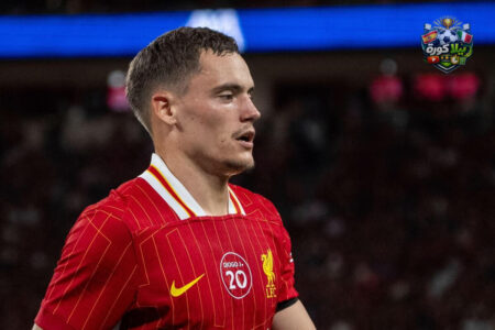 لاعب ليفربول فلوريان فيرتز أثناء مباراة