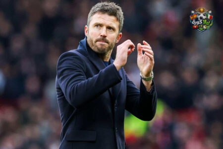 لاعبو مانشستر يونايتد يعبرون عن استيائهم من قرار تحكيمي خلال مباراة بورنموث