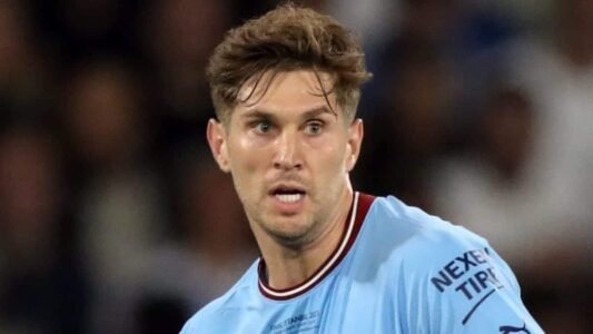 جون ستونز لاعب مانشستر سيتي
