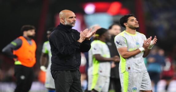 بيب غوارديولا مدرب مانشستر سيتي خلال مباراة