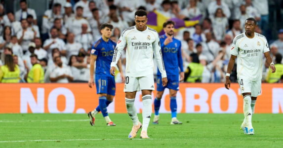 لاعبو ريال مدريد يحتفلون بهدف في مرمى خيتافي