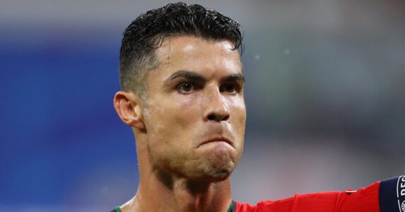 لاعبو كرة القدم يتنافسون في كأس العالم 2026